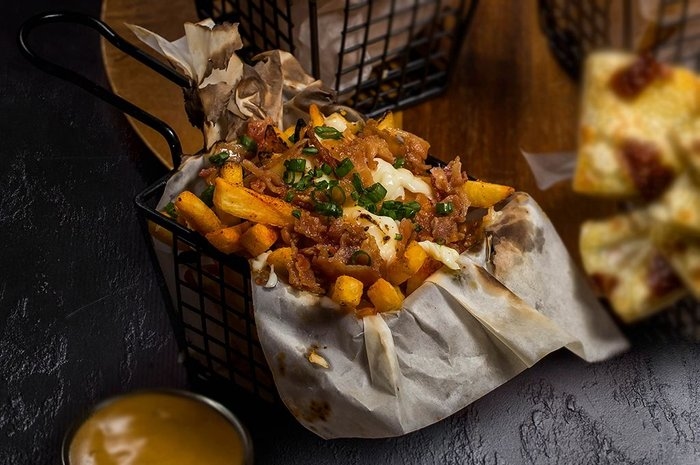 Картофель с сыром и беконом