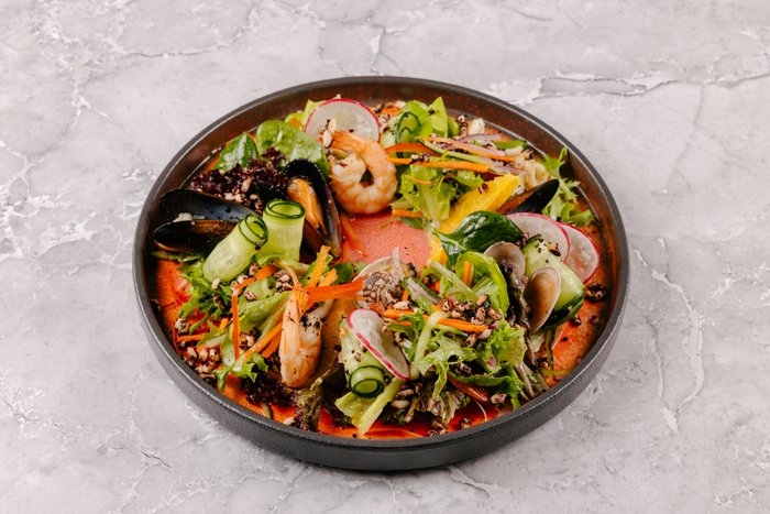 Теплый салат с морепродуктами 250гр.