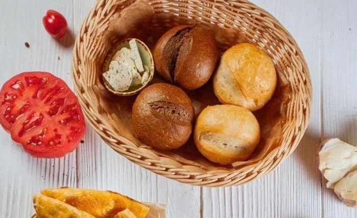 Булочка белая