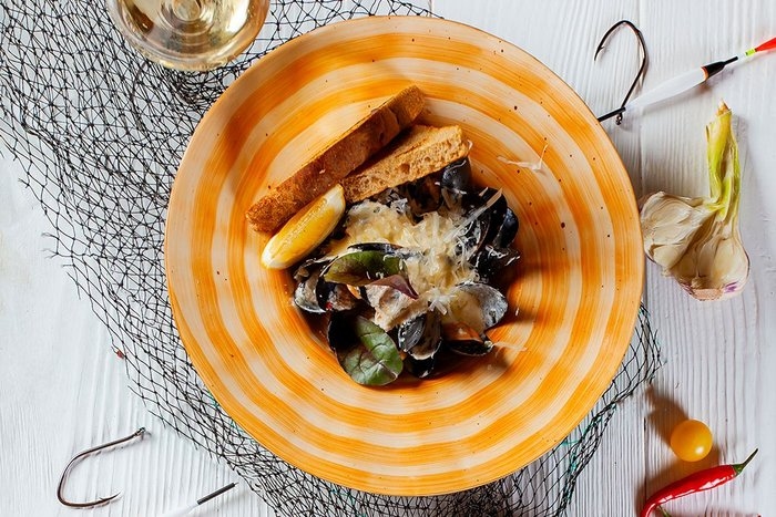 Мидии в томатном соусе