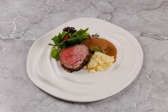 Филе миньон с кремом из картофеля 130/100/30гр.