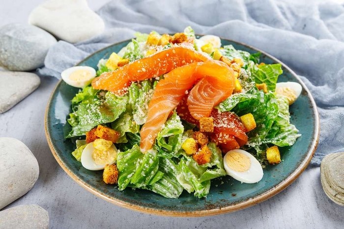 Цезарь с лососем