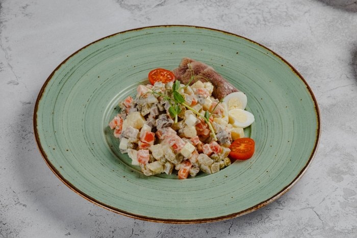 Оливье с языком