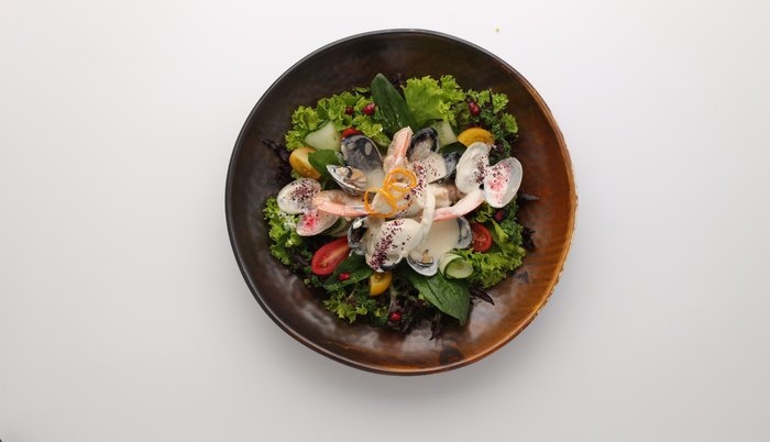 Салат из морепродуктов по-грузинский