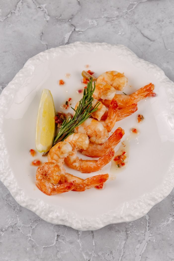 Креветки жареные с чесноком 150гр.