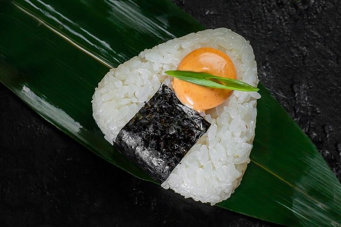 Онигири с креветкой