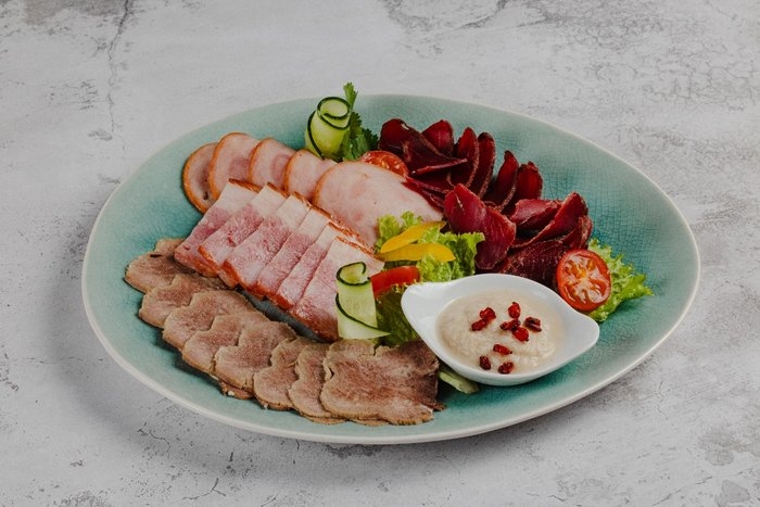 Мясная нарезка