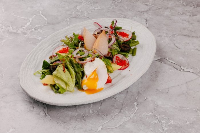 Салат из овощей с эсколаром 200гр.